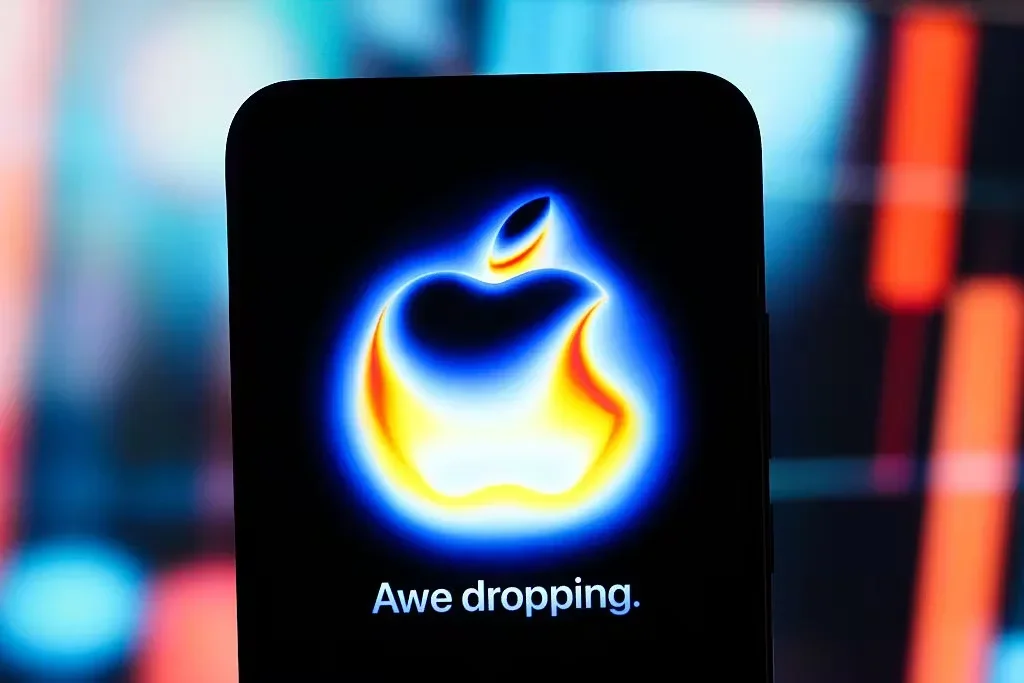 Apple (technology company) downplays AI at “Awe Dropping” event