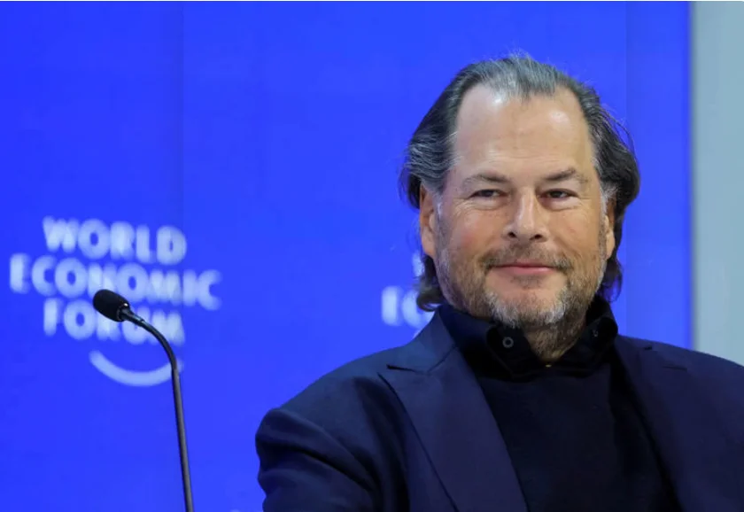 يقوم الذكاء الاصطناعي بما يصل إلى 50% من العمل في Salesforce: الرئيس التنفيذي مارك بينيوف .