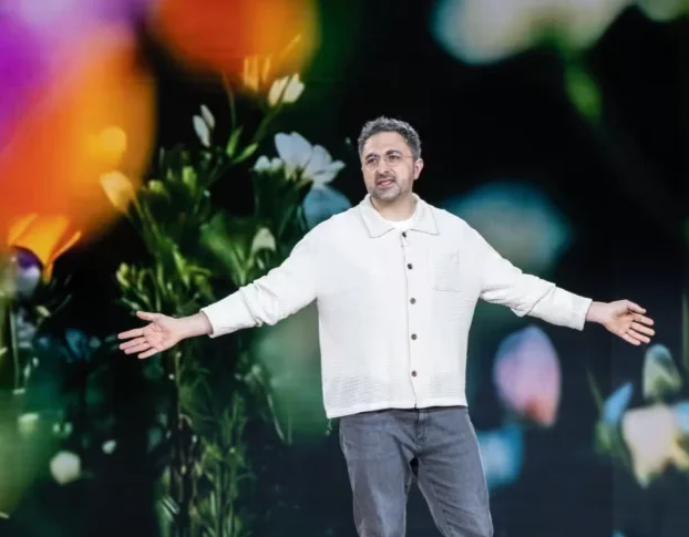 Microsoft Unveils AI Diagnostic Tool Four Times More Accurate Than Doctors .