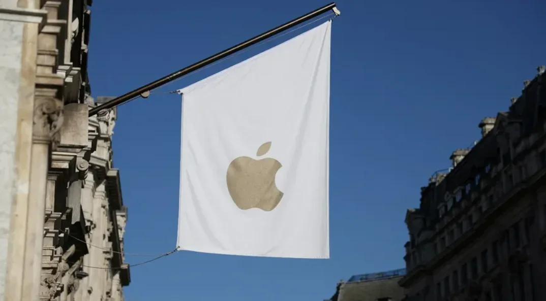Britain backs down... and Apple wins a secret privacy battle