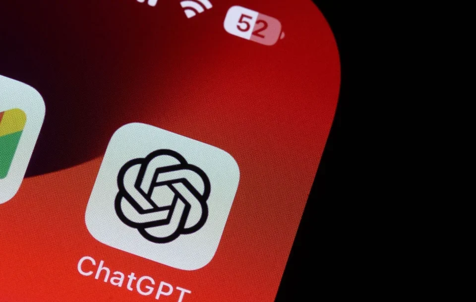 خطة بريطانية طموحة: اشتراك ChatGPT Plus لكل مواطن!